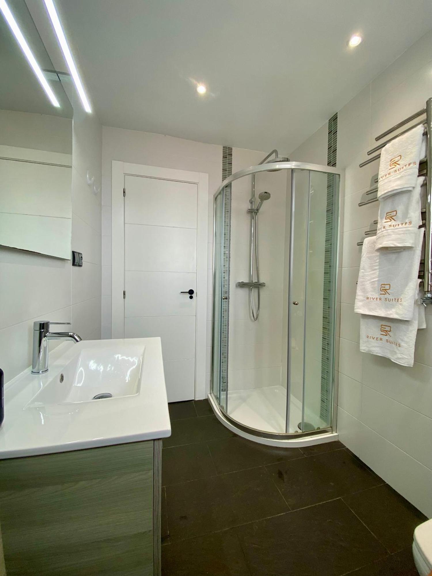 Apartamento De Lujo River Suites Santander Exterior photo
